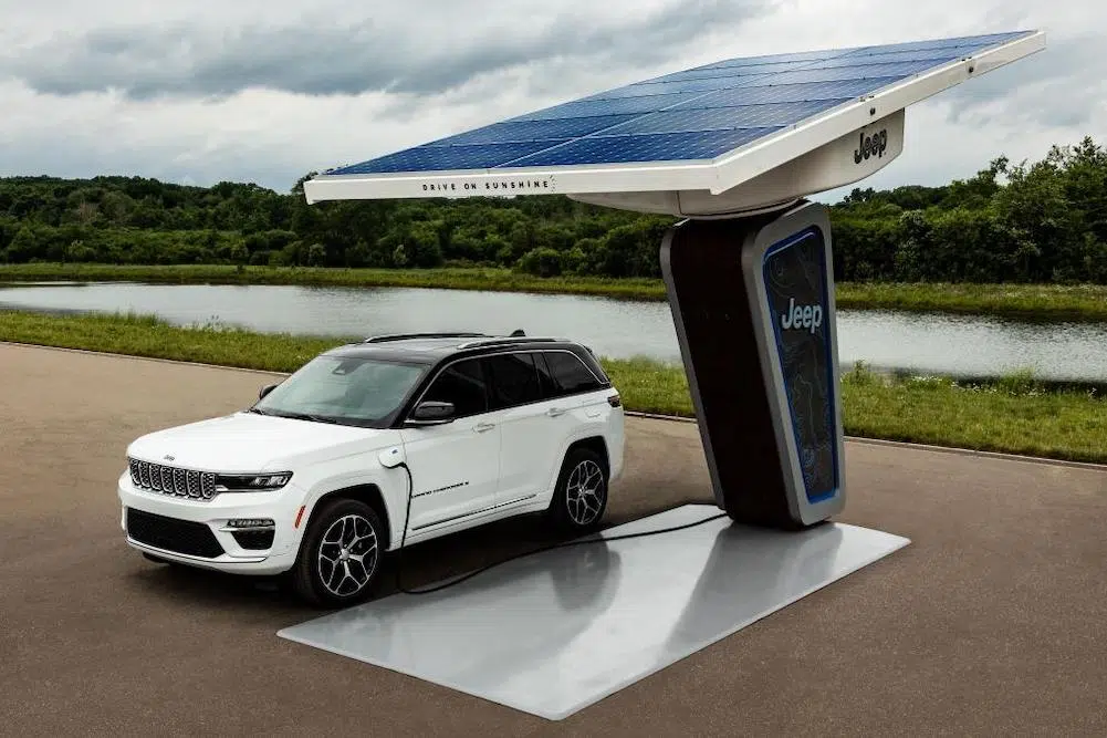 Jeep-grand-cherokee-4XE-2