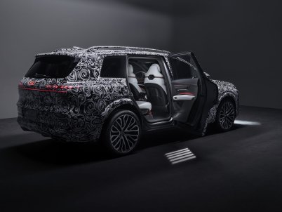 Audi-Q9
