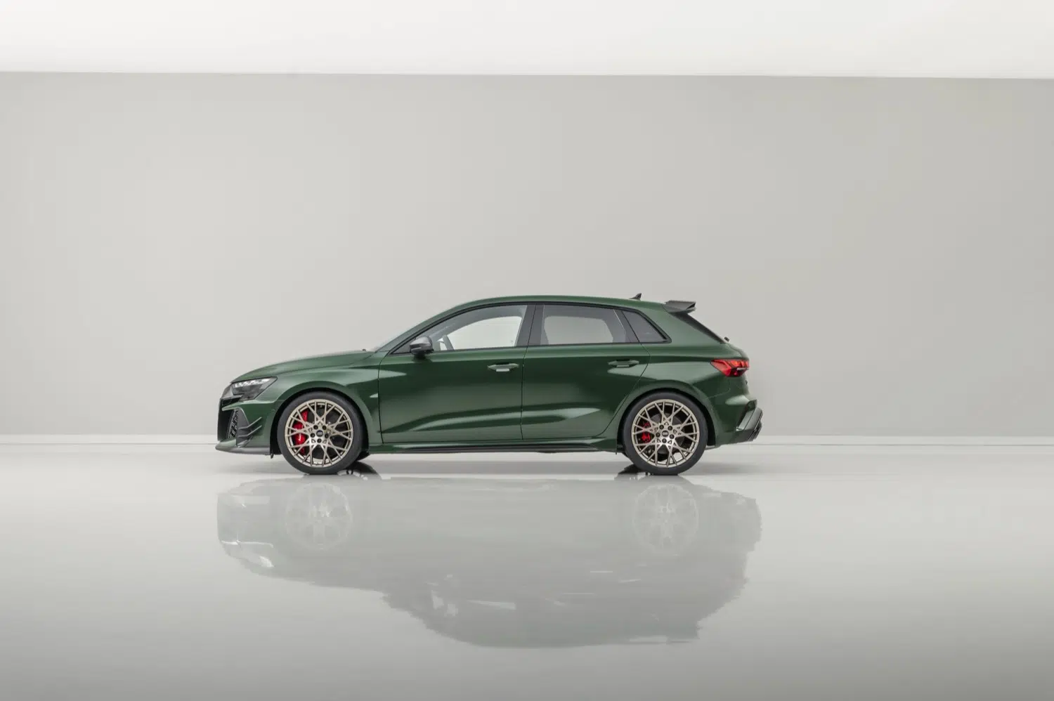 audi-RS3-competition-limited