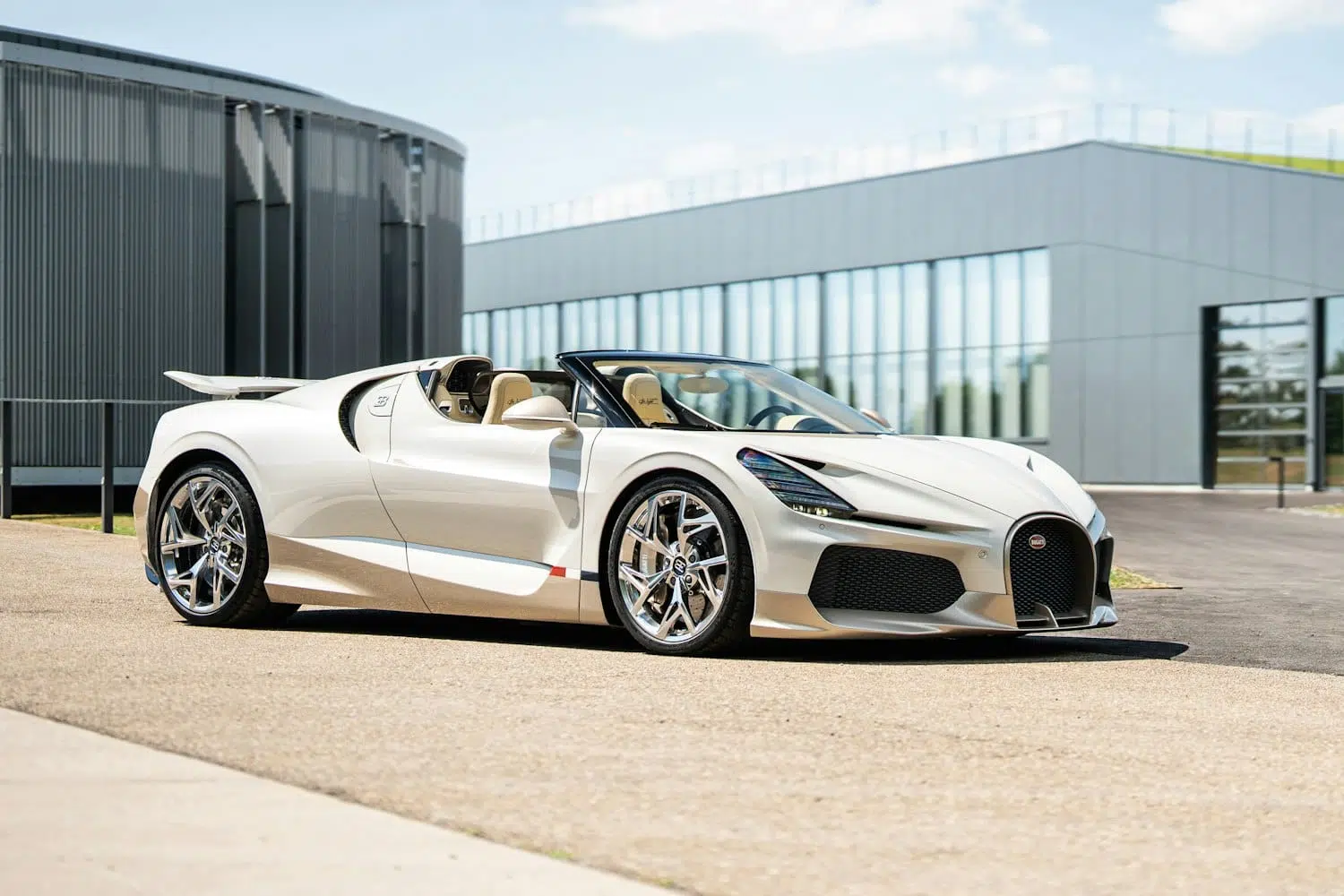 bugatti-mistral