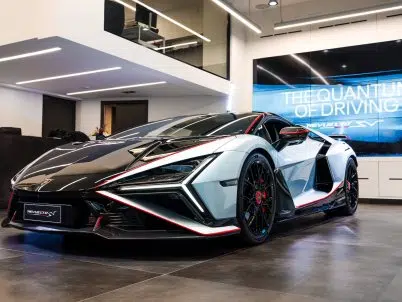 lamborghini-revuleto-sv