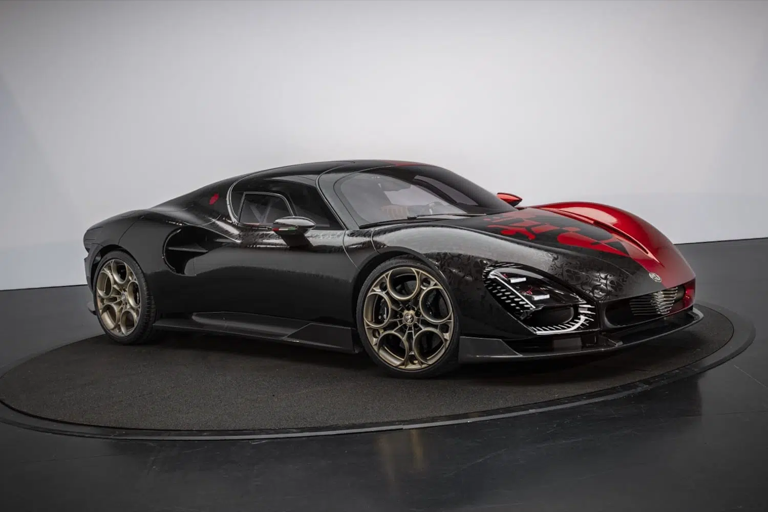 33 stradale mondial-auto-paris-2026